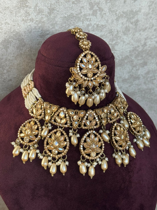 Gold and Pearl Necklace Set