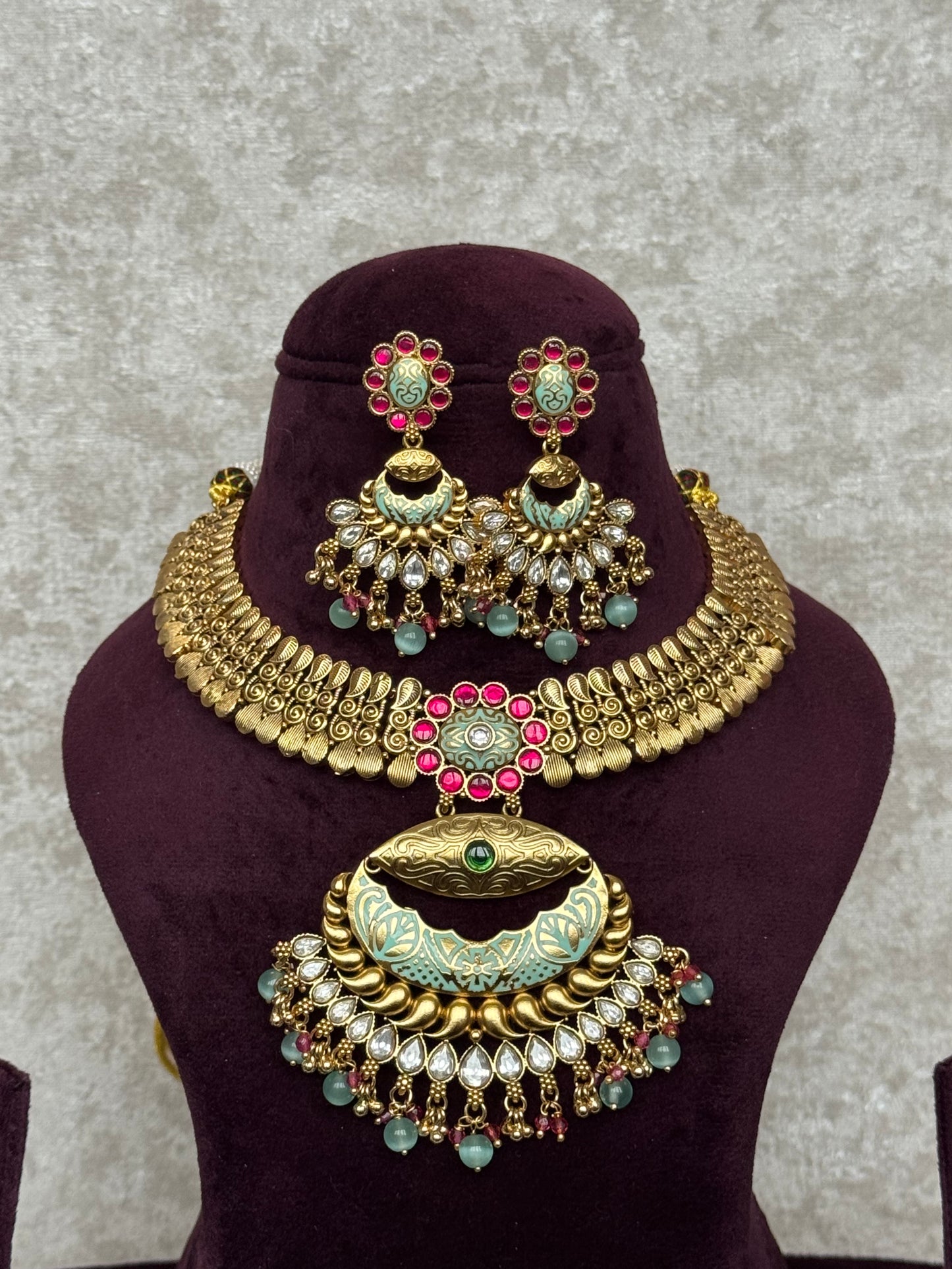 Heritage Necklace Set | The Tara Collection