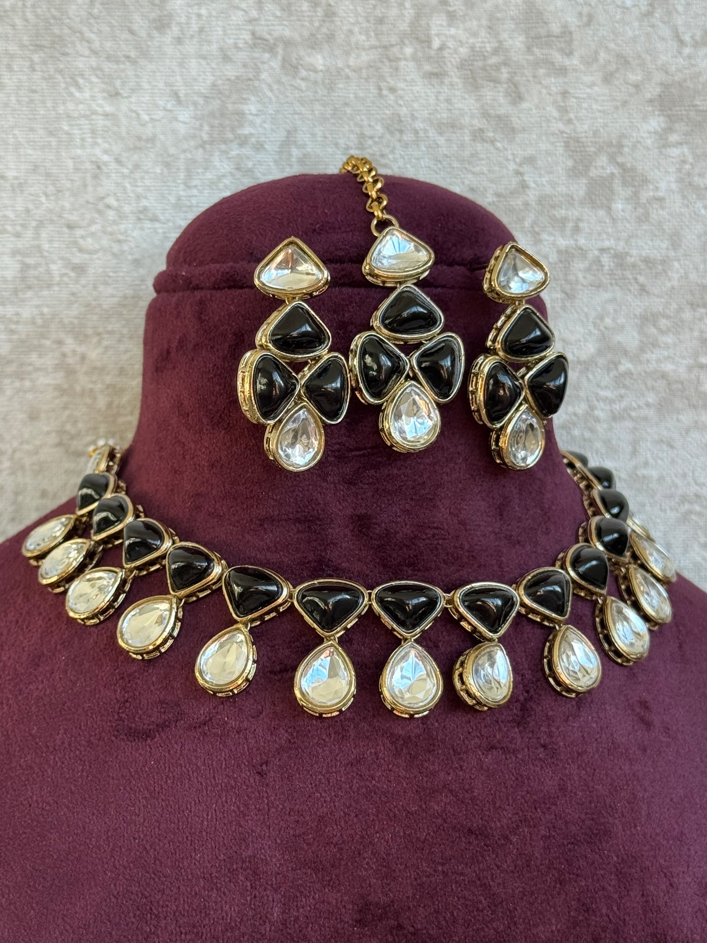 Kundan Mendhi Polish Set | Necklace, Earrings & Tikka