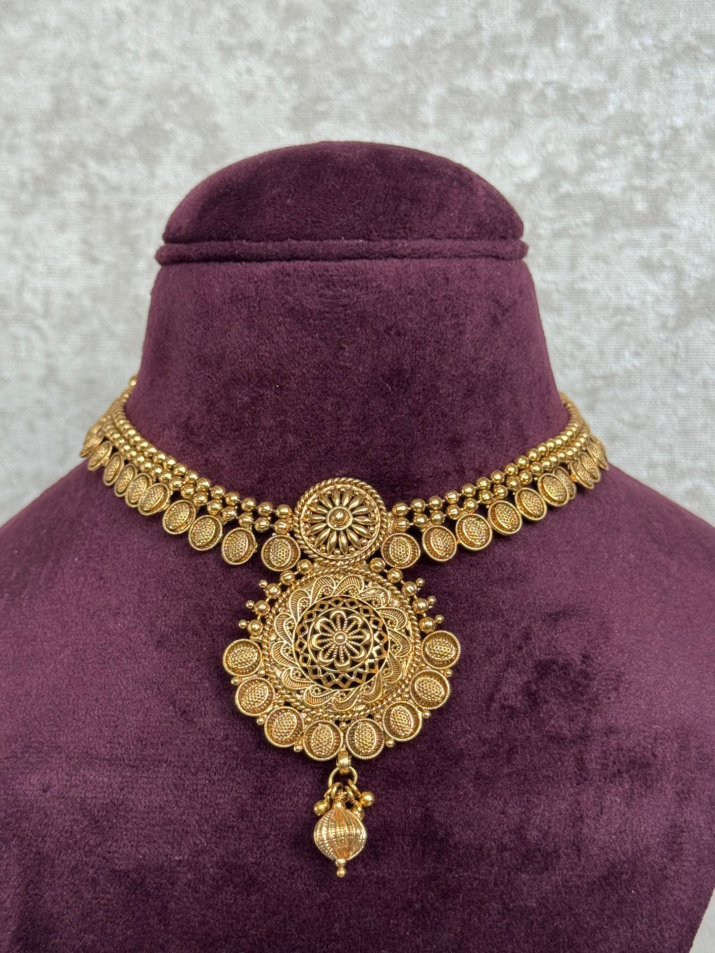 Gold Necklace Set | The Tara Collection