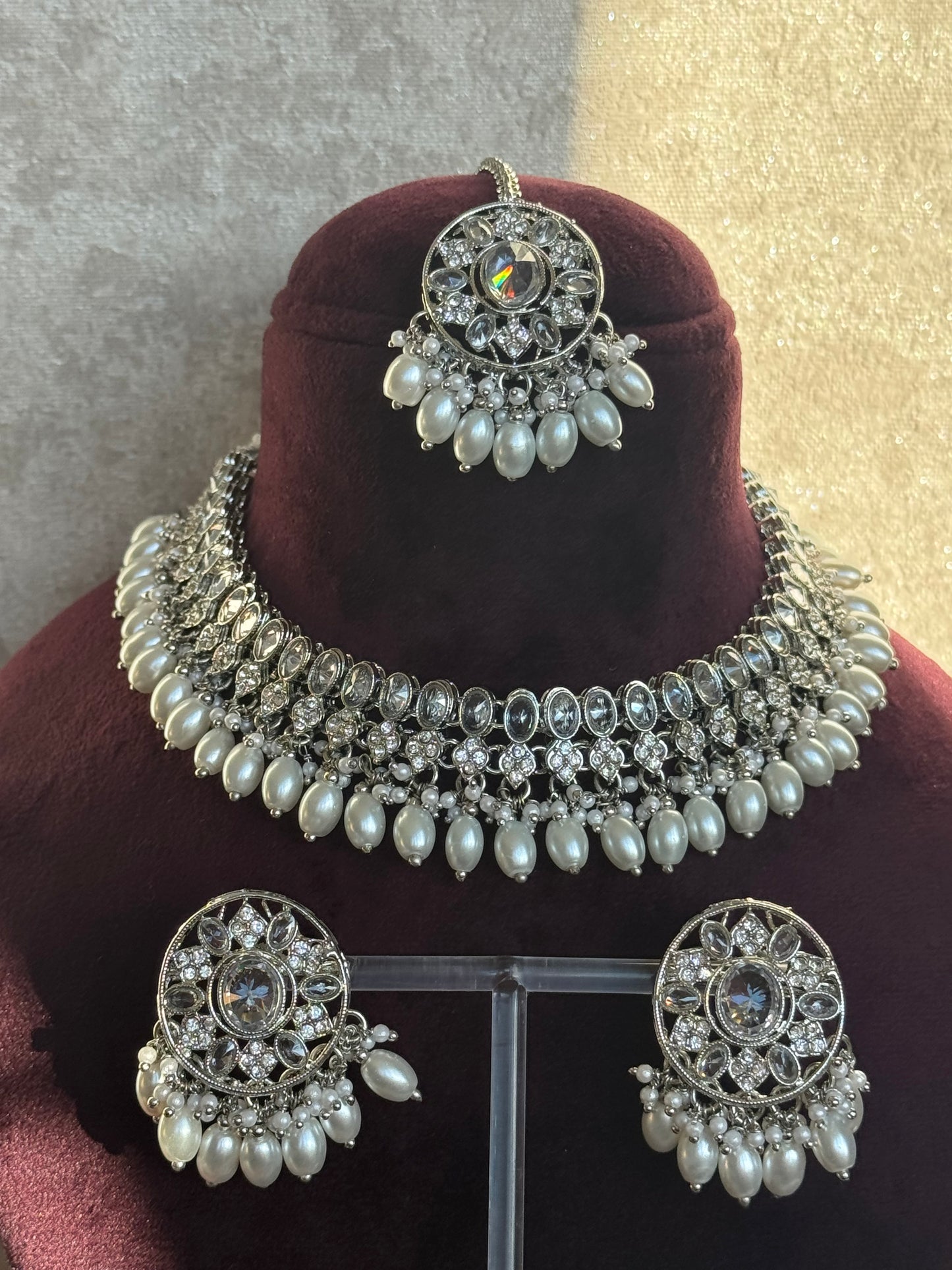 Champagne Gold Necklace Set with oval stud earrings & tikka | The Tara Collection