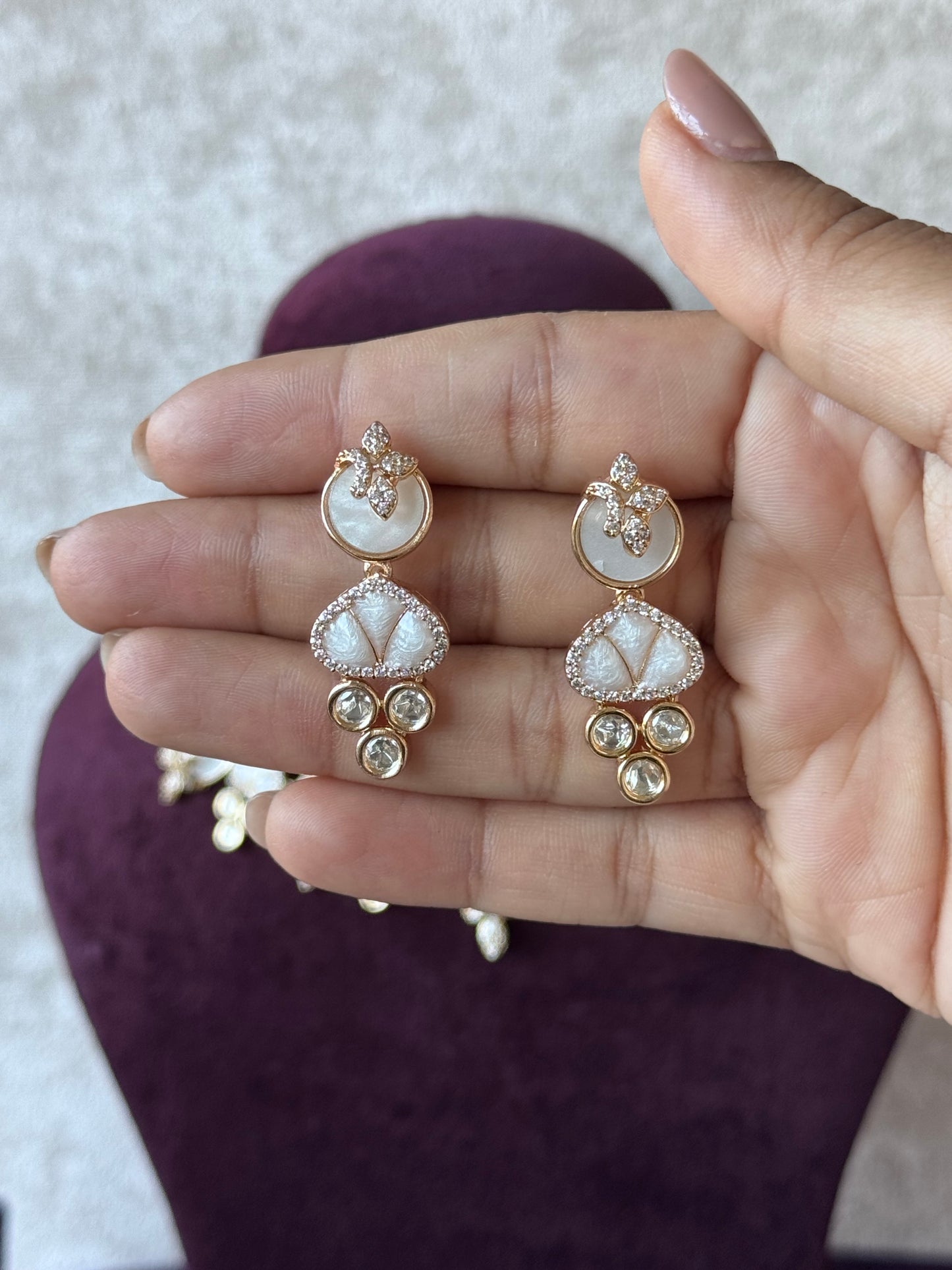 Mother of Pearl Kundan Necklace Set | The Tara Collection