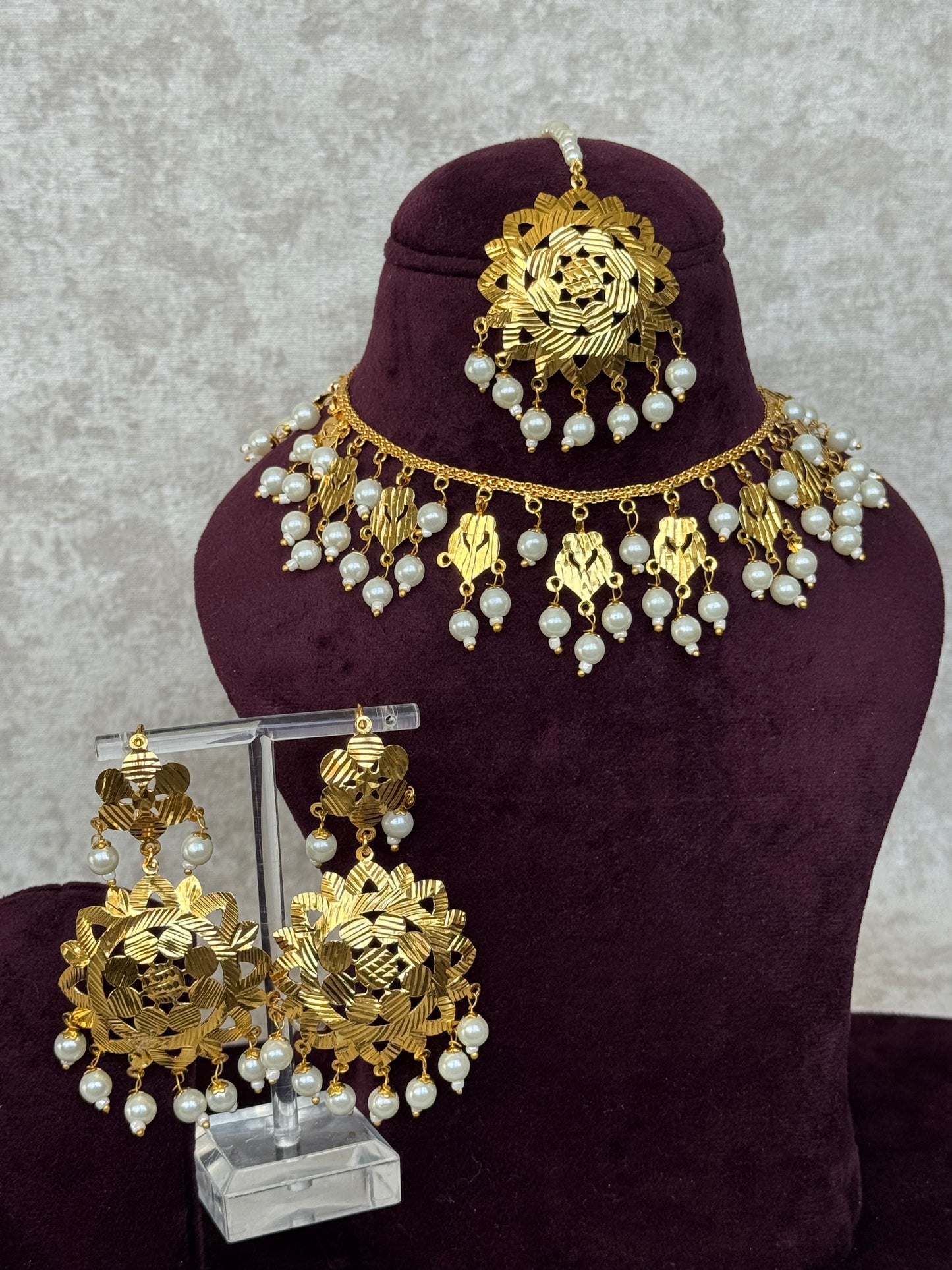 Gold Necklace Set | The Tara Collection