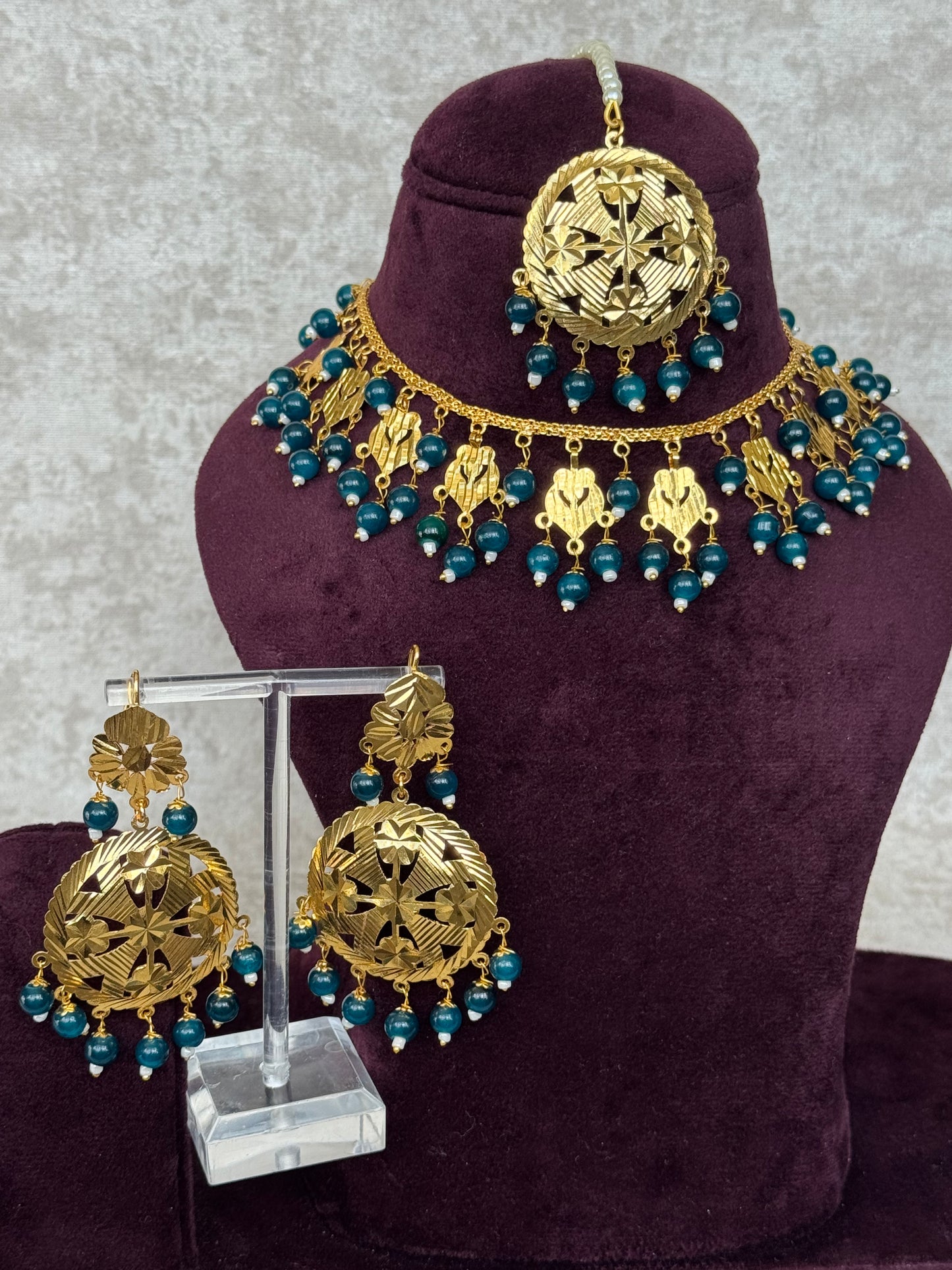 Gold Necklace Set | The Tara Collection
