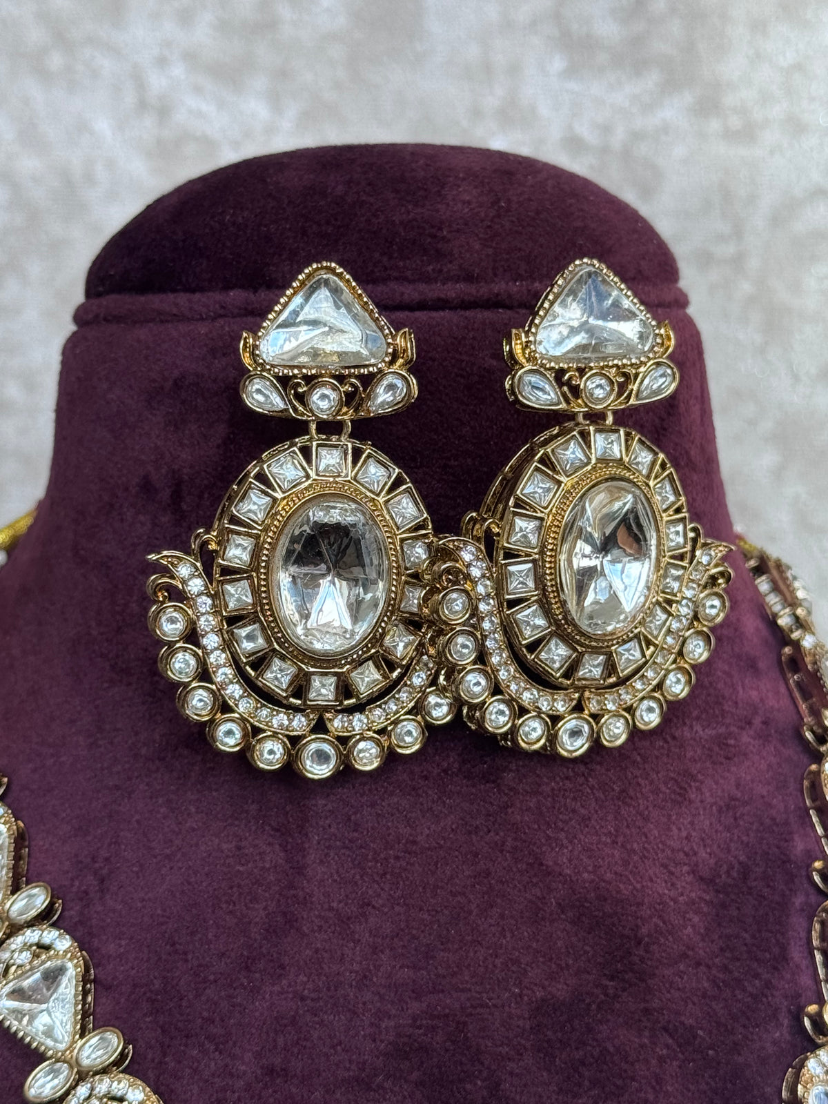 Aditi - Statement Kundan-Inspired Necklace Set | The Tara Collection