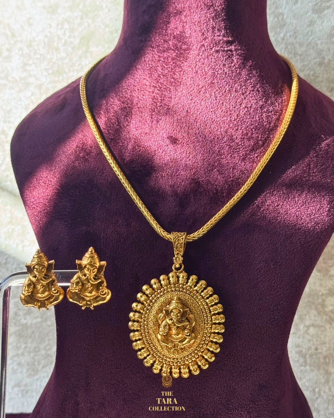 Ganesh Pendant Set
