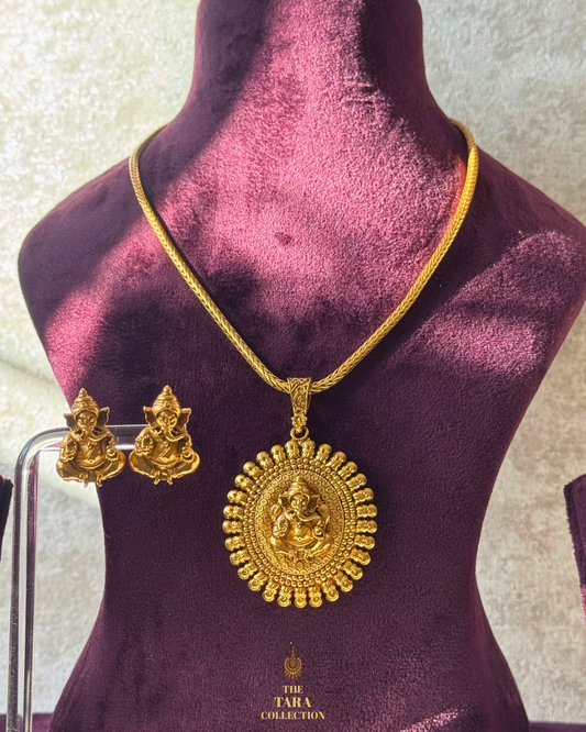 Ganesh Pendant Set