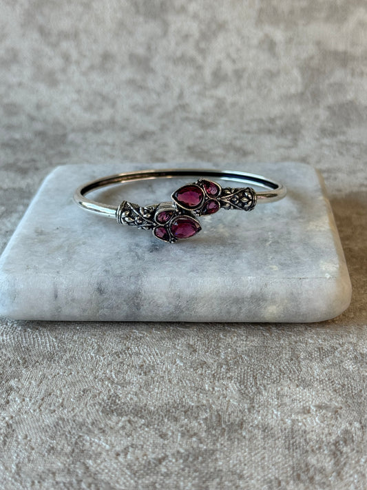 Oxidised Leaf Stone Bangles – Adjustable (Multiple Colours)