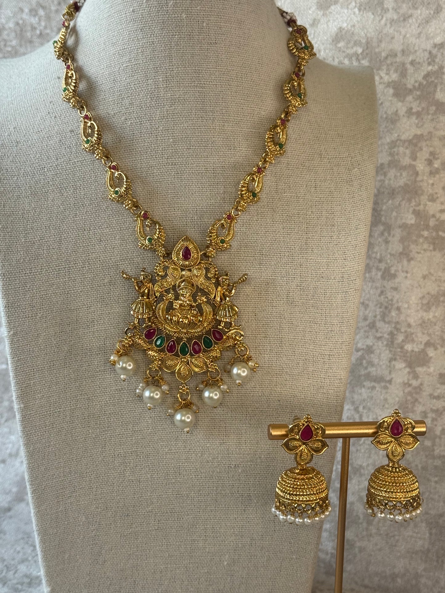 High Gold Polish Temple Necklace Set