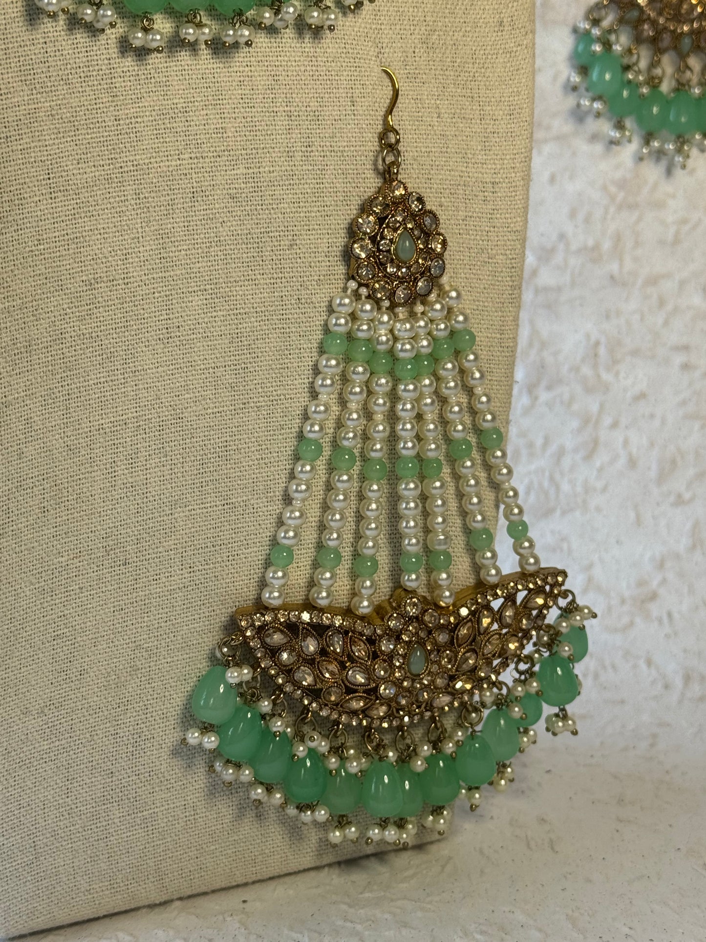 Mint Green & Gold Set with Tikka and Pasa