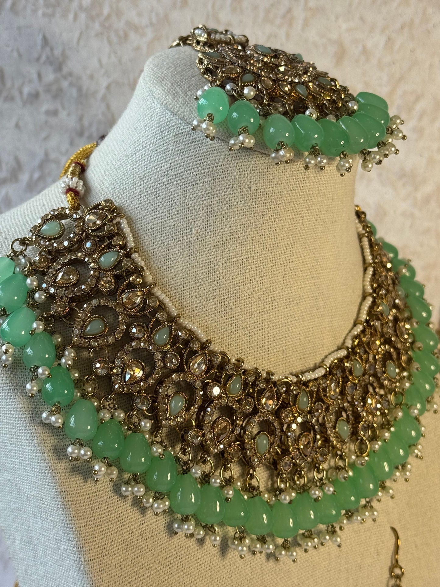 Mint Green & Gold Set with Tikka and Pasa