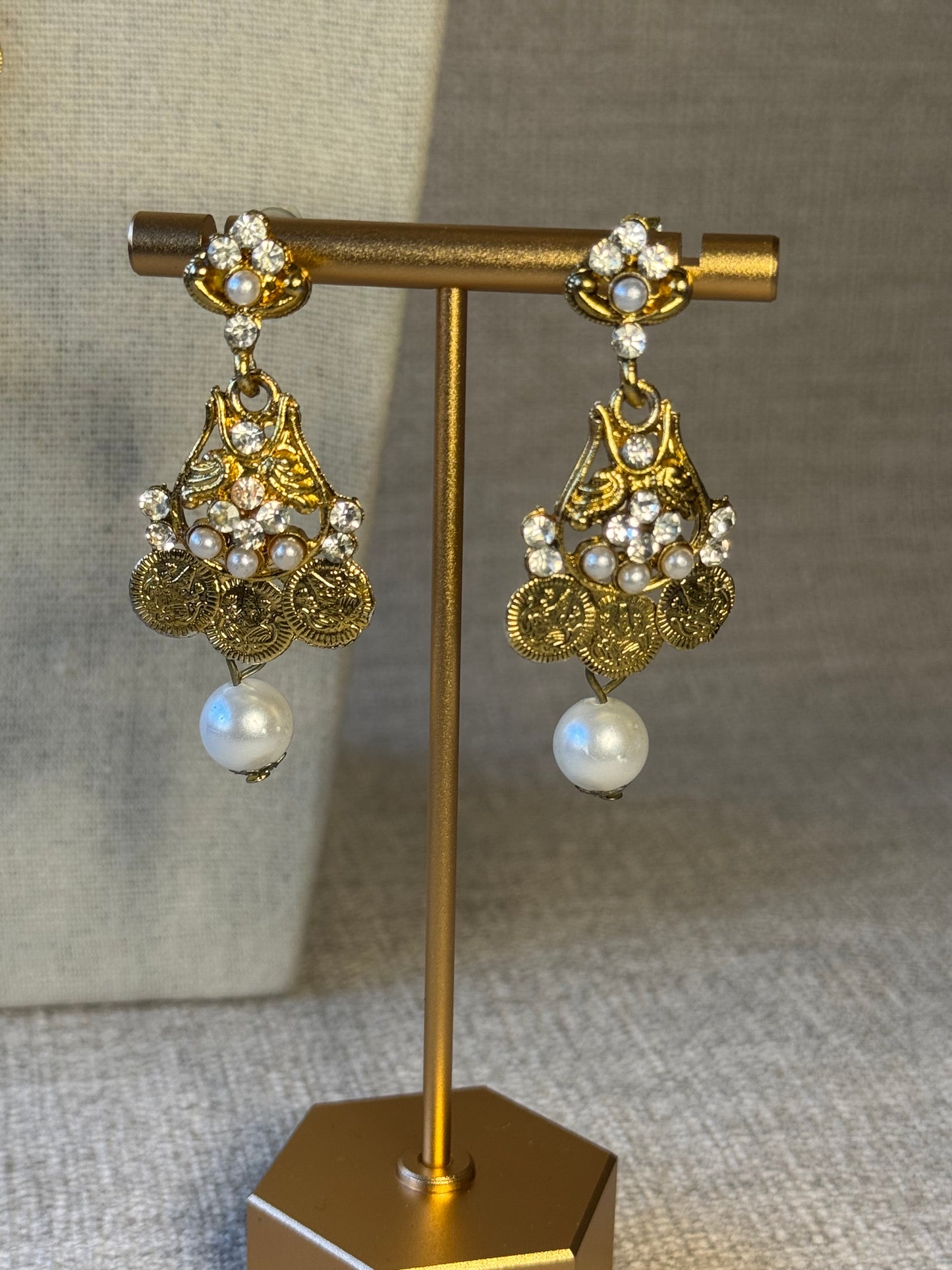 Temple Pendant Set