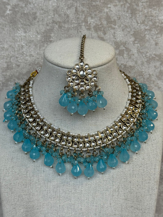 Kundan Necklace Set with Earrings & Tikka