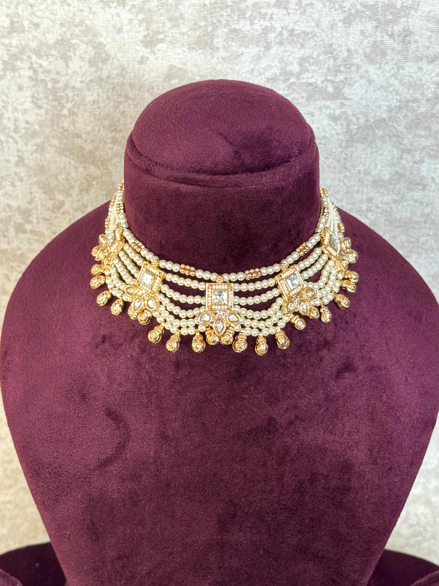 Rajwadi Choker Set with Jhumka earrings