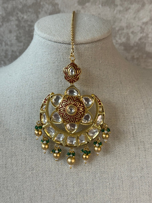 Exquisite Kundan Polki Maang Tikka with Pearl Drops
